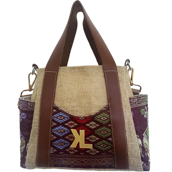 Sac à main artisanal KALIA INDIES MINI en jute beige, simili caramel et tissu ethnique bordeaux, avec logo KL appliqué.